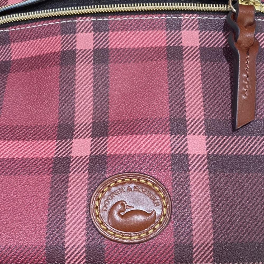 New with Tag Dooney and Bourke Crossbody Bag - Picture 2 of 4